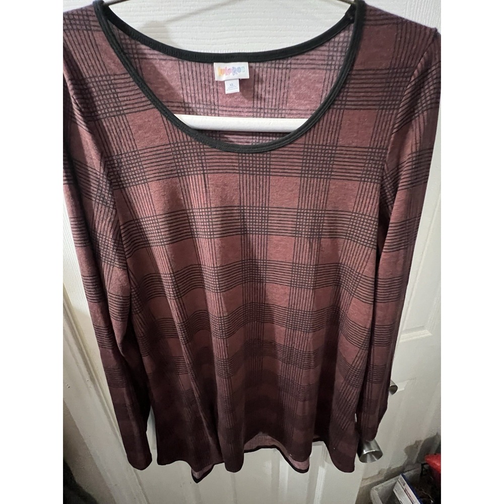 Lularoe Lynnae Size XĹ Long Sleeve Burgundy Red Windowpane Plaid Top